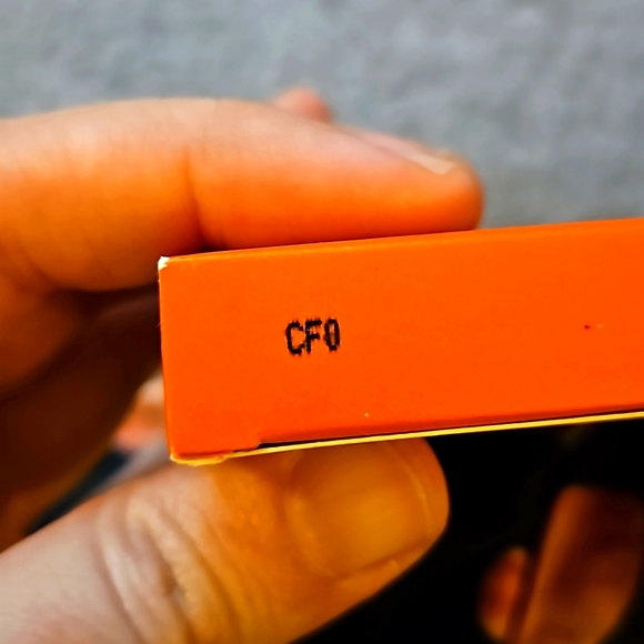 Too Faced - Light My Fire eyeshadow palette - Picture 2 of 5